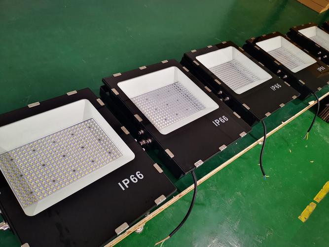 户外防水高亮足瓦交流电led投光泛光灯200w300w工厂直销